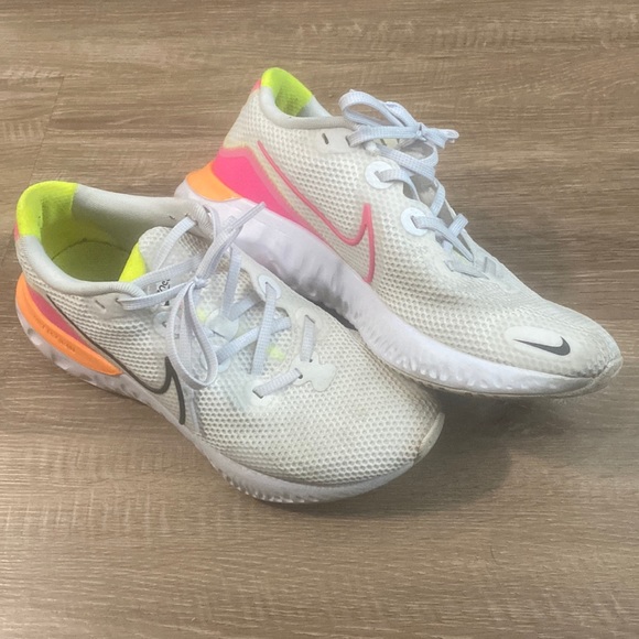 Nike cross trainers - Picture 1 of 4